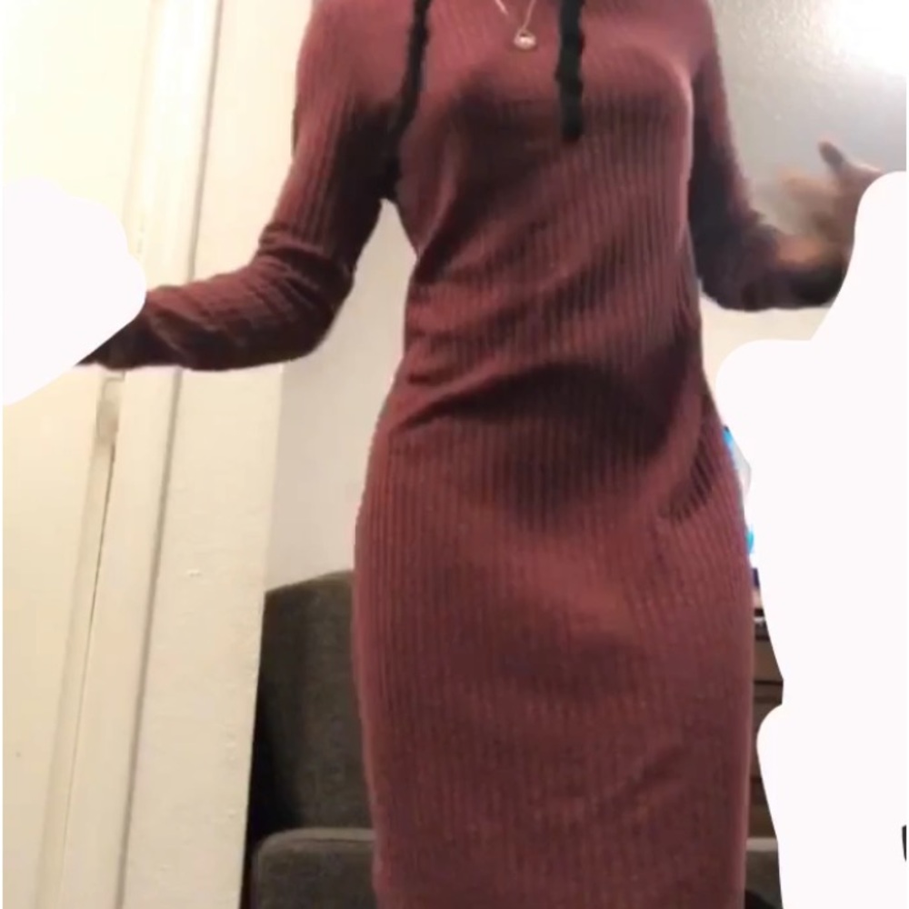 Dip TurtleNeck Dress